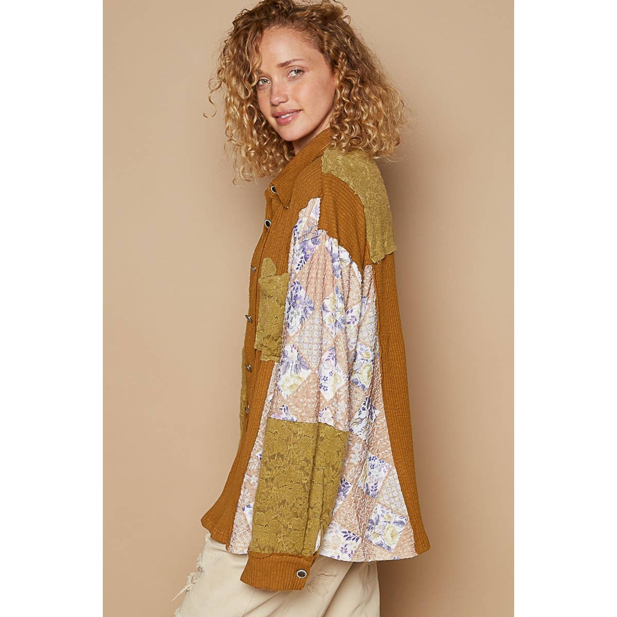 Pol Clothing - Oversized floral contrast front pockets shirt