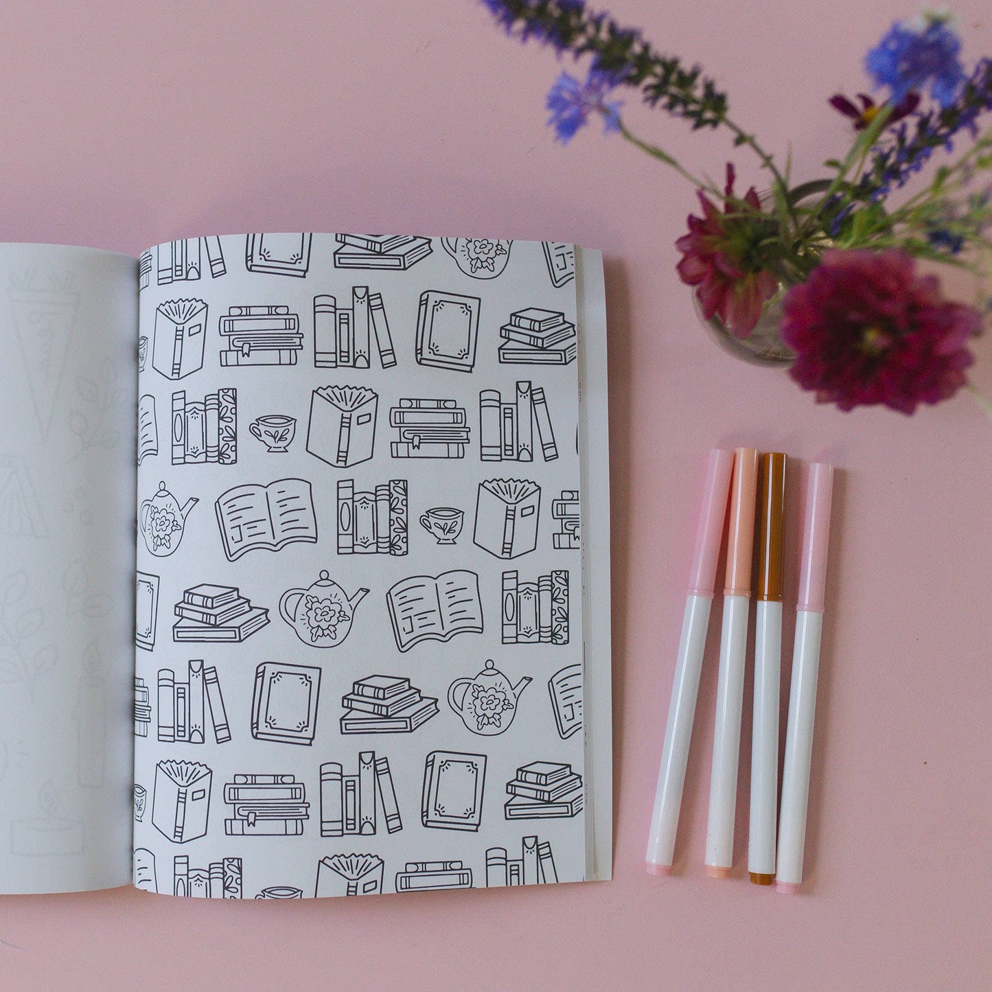 Pippi Post - Book Lover Coloring Book