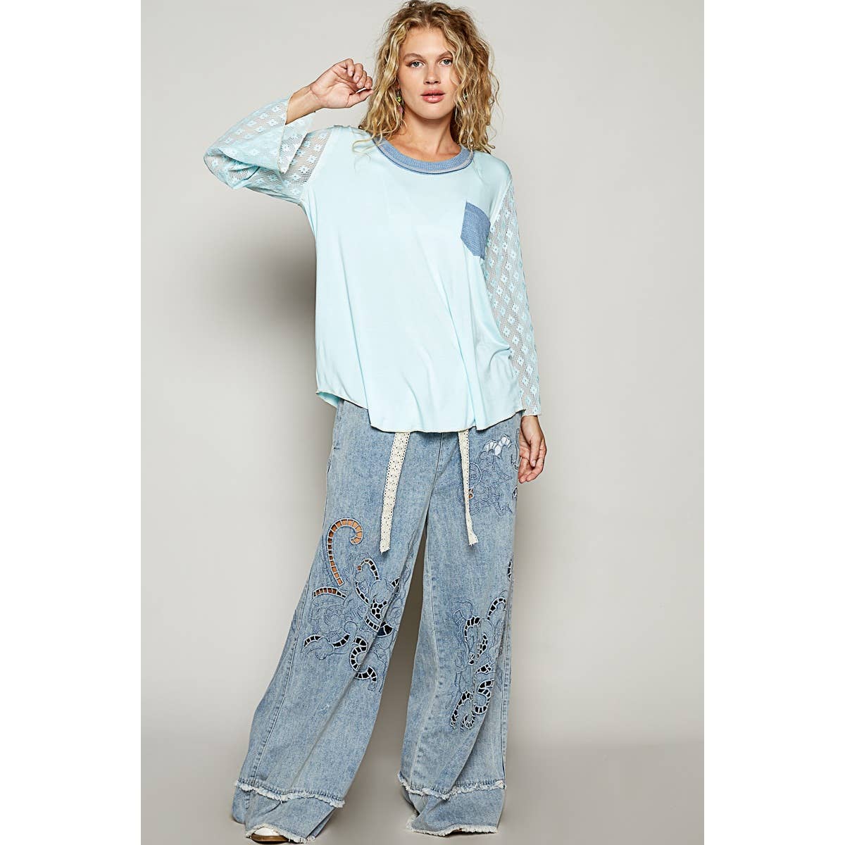 Pol Clothing - Scoop neck lace long sleeve front pocket solid top