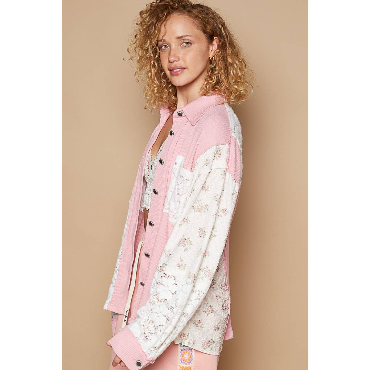 Pol Clothing - Oversized floral contrast front pockets shirt