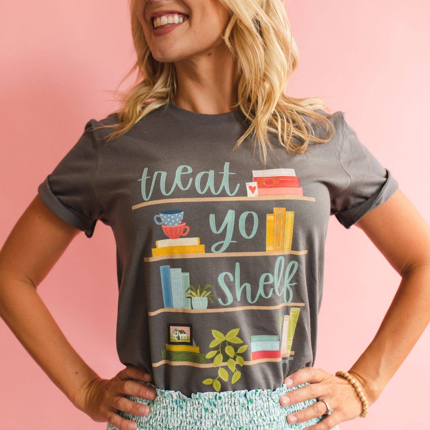 Pippi Post - Treat Yo Shelf - Pippi Tee - Dark Gray