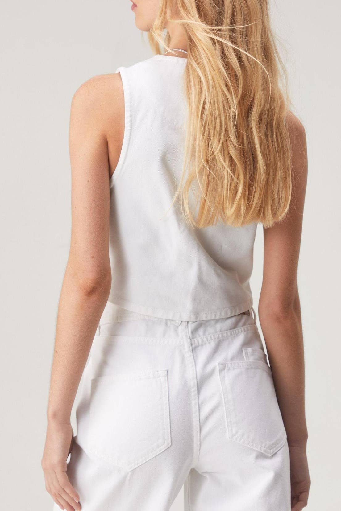 Rosa Clothing - Front bow tie v-neck Denim vest