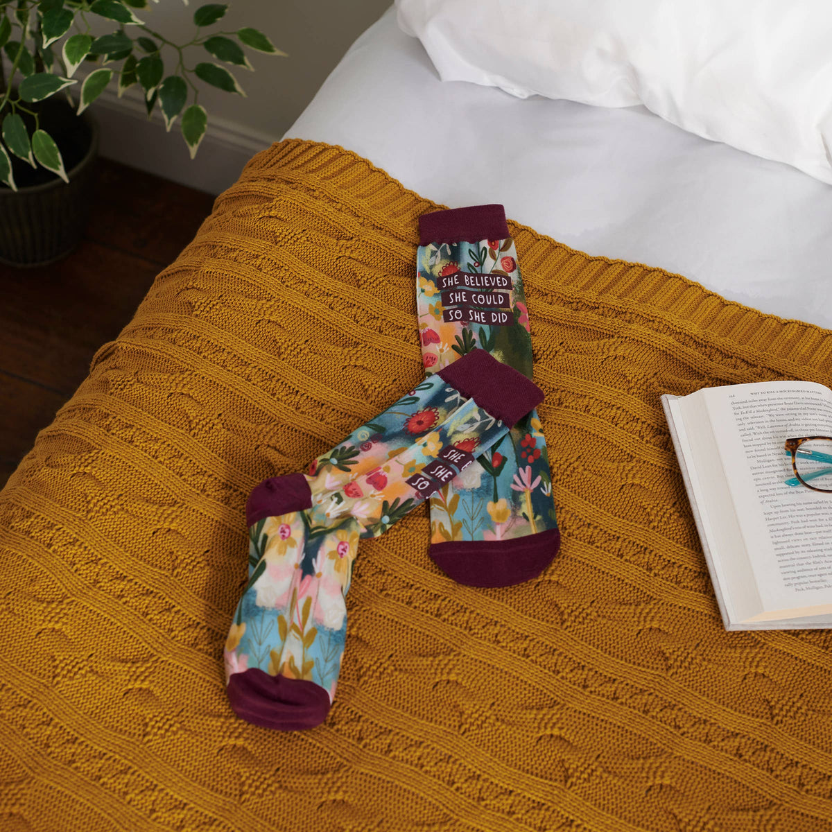 Primitives by Kathy - So She Did Socks