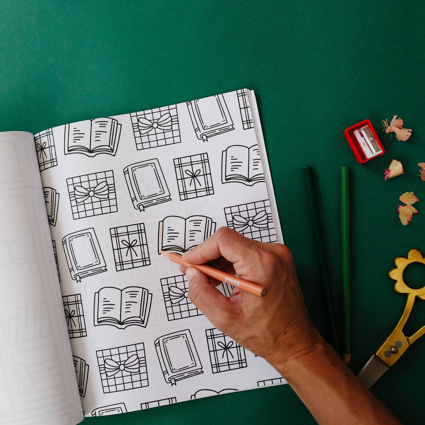 Pippi Post - Merry Bookmas Holiday Coloring Book