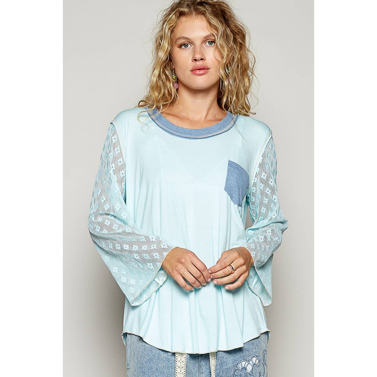 Pol Clothing - Scoop neck lace long sleeve front pocket solid top