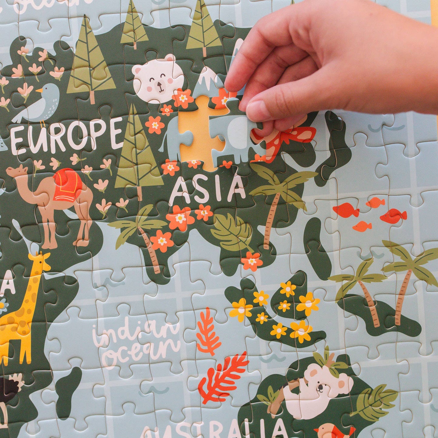 Pippi Post - Map of the World - 300 Piece Jigsaw Puzzle
