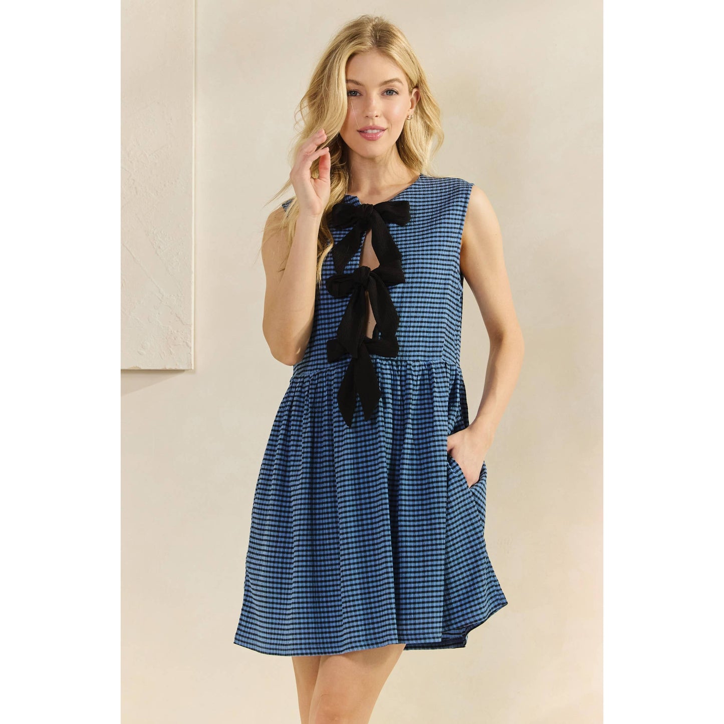 Veveret - Sleeveless Front Ribbon Dress