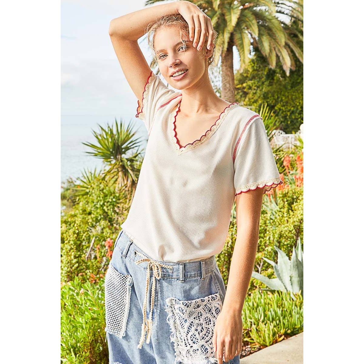 Pol Clothing - Colored trim v-neck short sleeve solid basic knit top