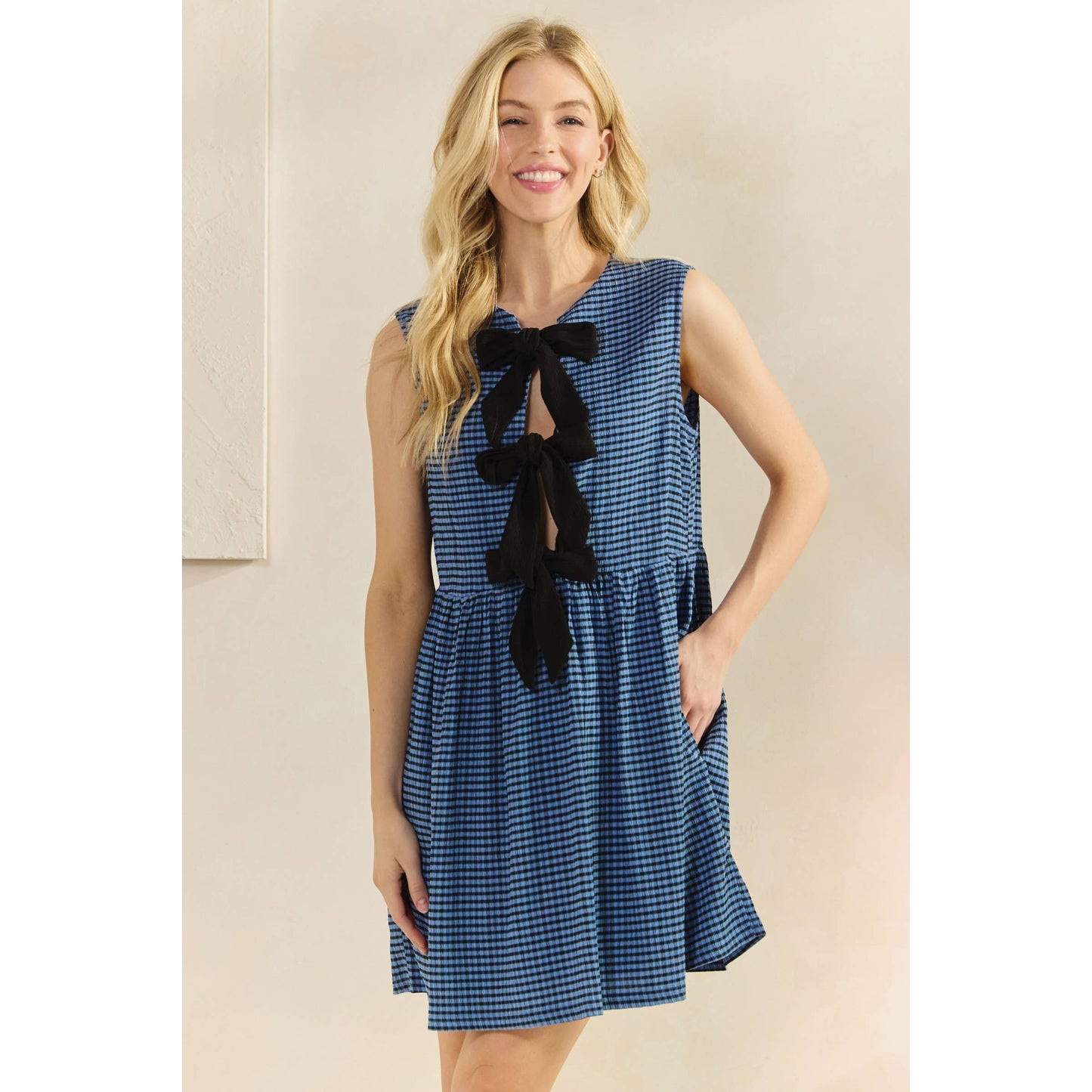 Veveret - Sleeveless Front Ribbon Dress