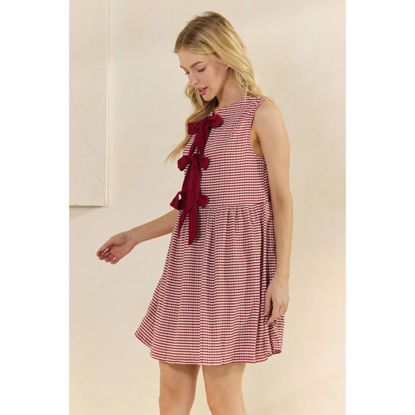 Veveret - Sleeveless Front Ribbon Dress
