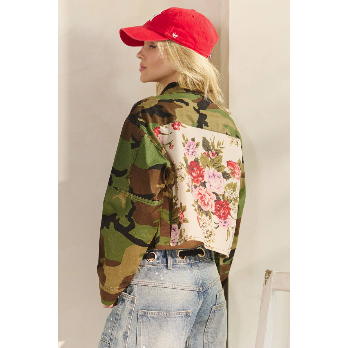 Veveret - Camo Sequins Contrast Jacket