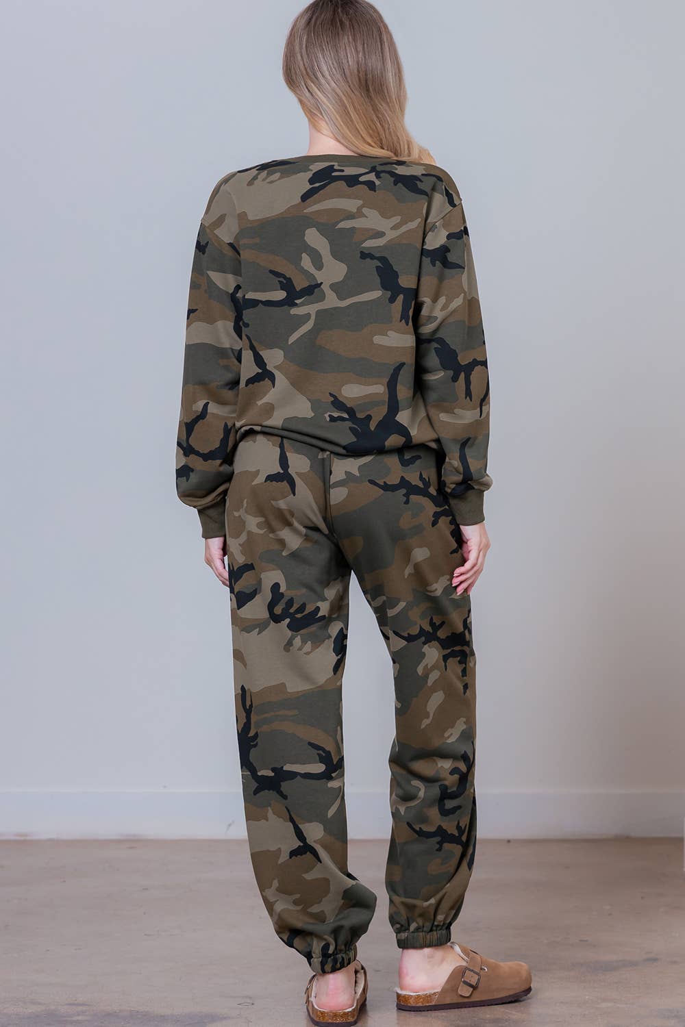 CAMO PRINTED SWEATSHIRT WITH EMBROIDELY