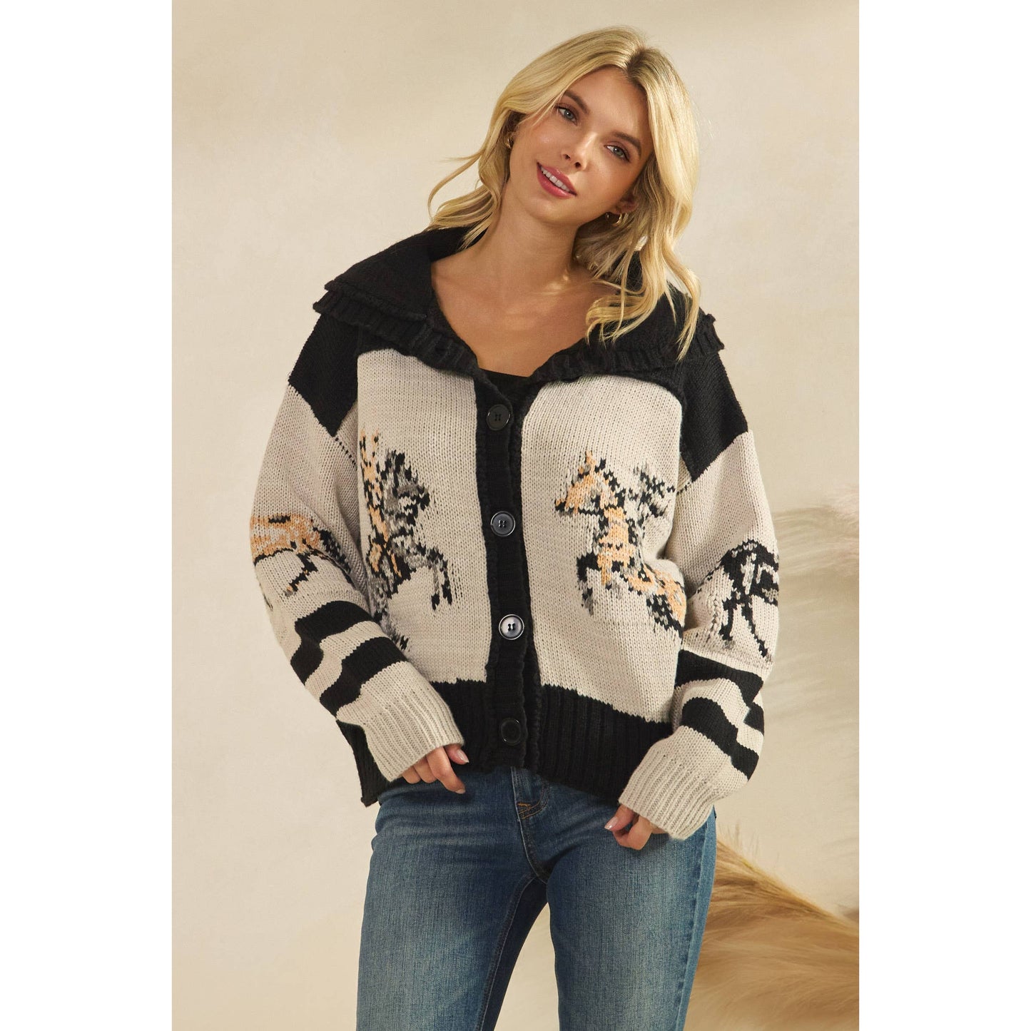 Veveret - Sweater with Horse Print