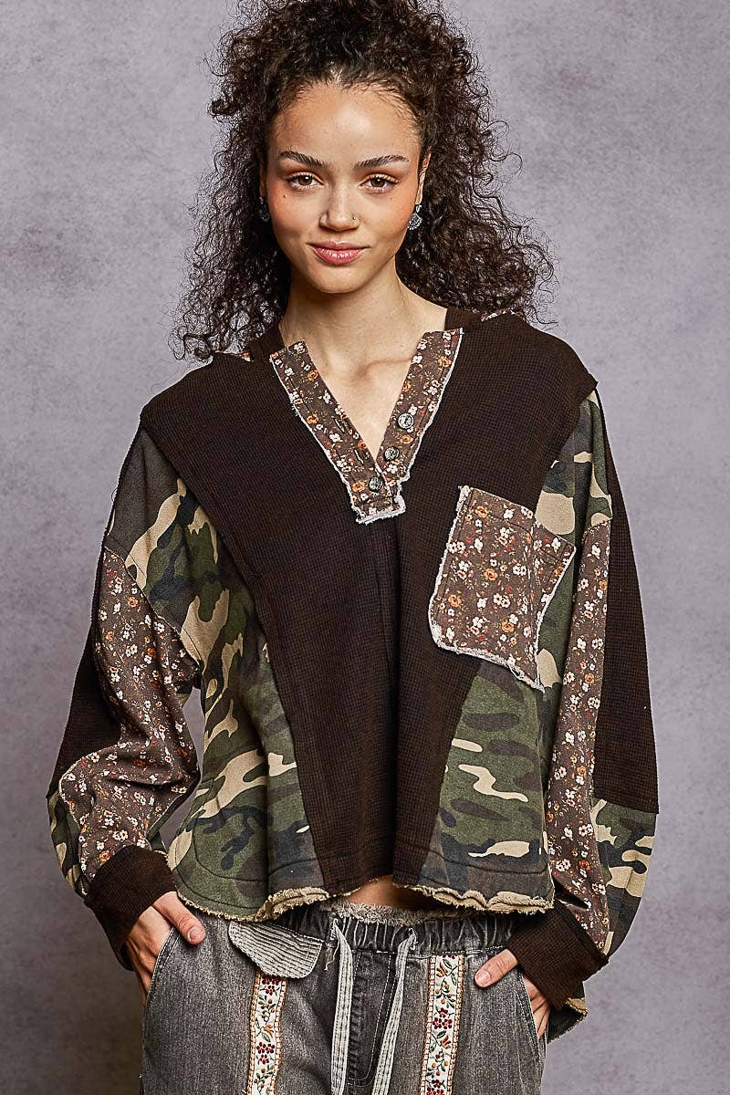 Pol Clothing - Long sleeve printed contrast thermal hooded knit top