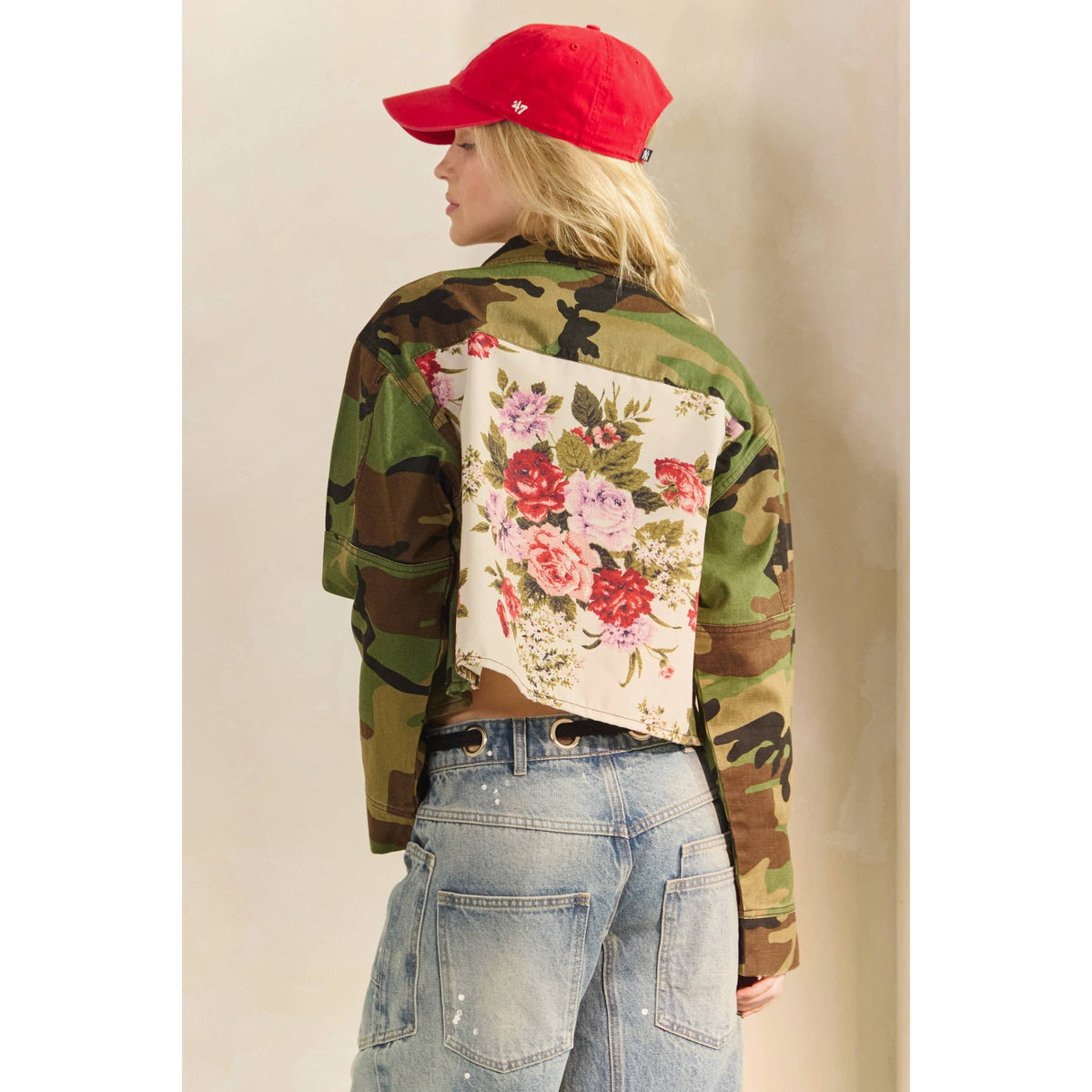 Veveret - Camo Sequins Contrast Jacket