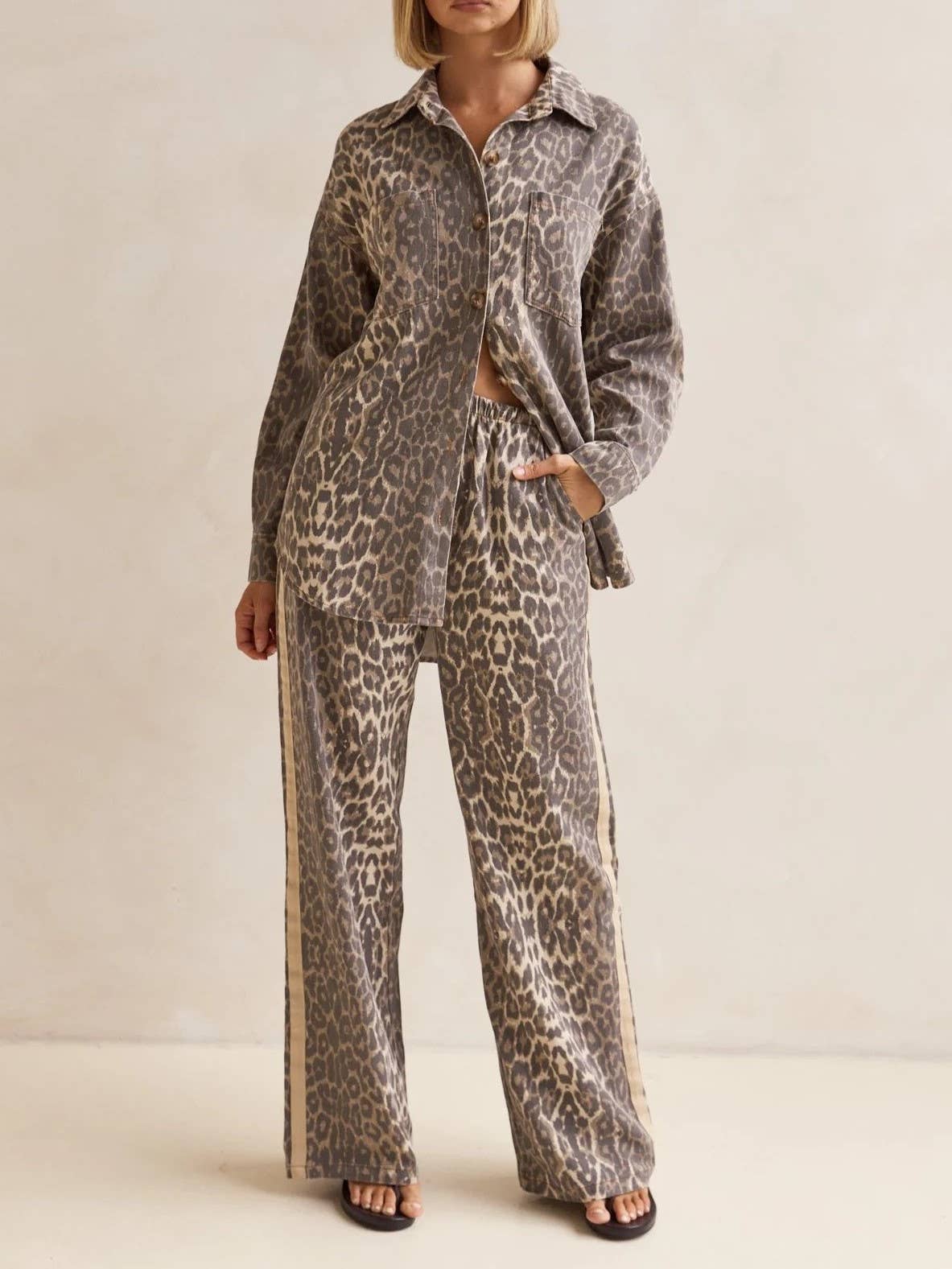 Rosa Clothing - Effortless &  chic Leopard print stripe bar long pants