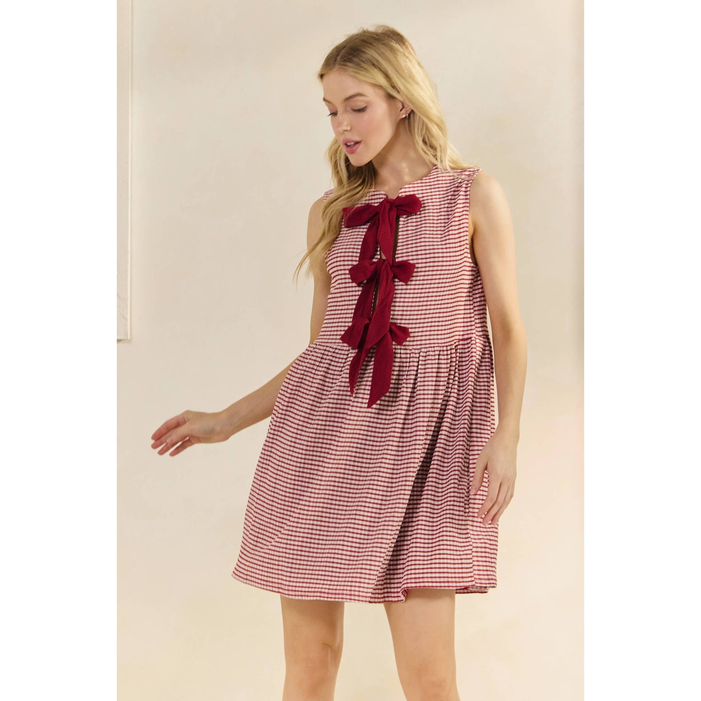 Veveret - Sleeveless Front Ribbon Dress