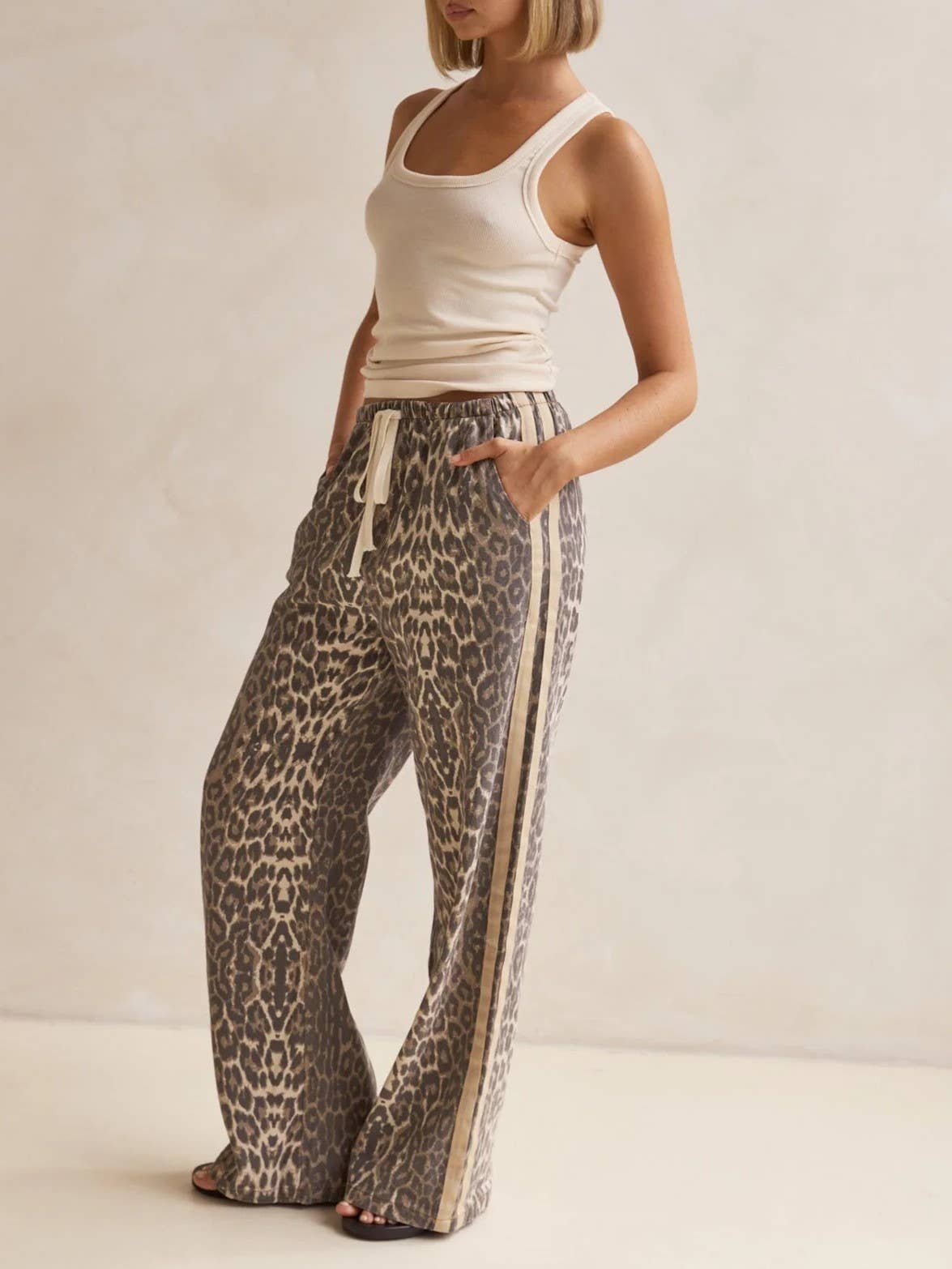 Rosa Clothing - Effortless &  chic Leopard print stripe bar long pants