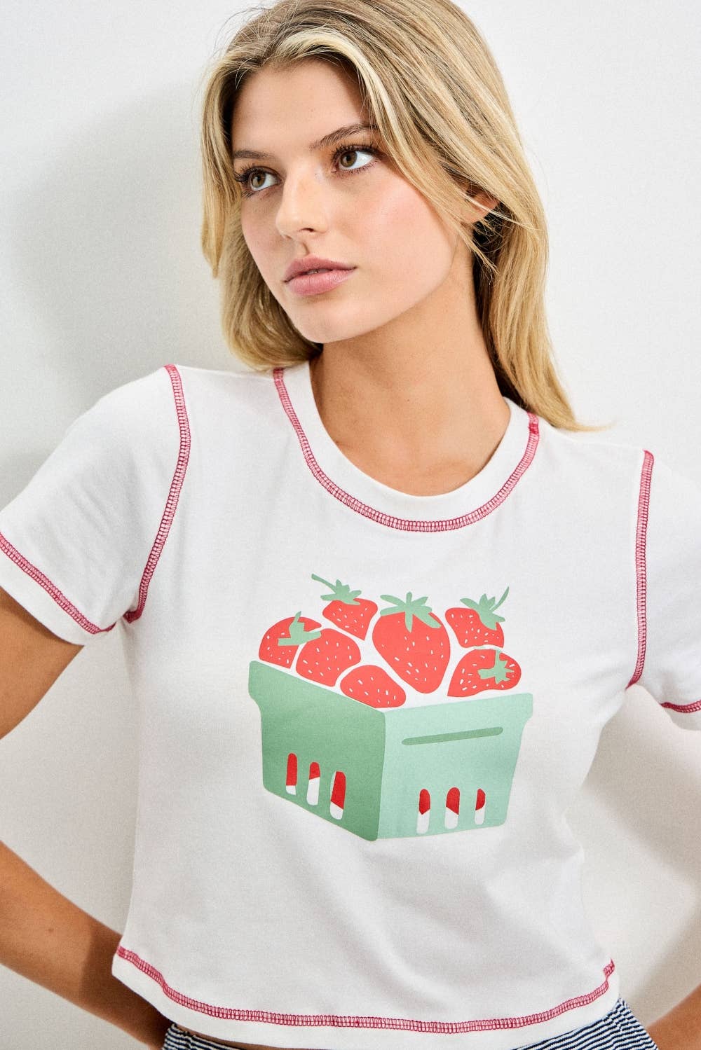 Baevely by Wellmade USA - Strawberry Basket Graphic Cropped Baby Tee