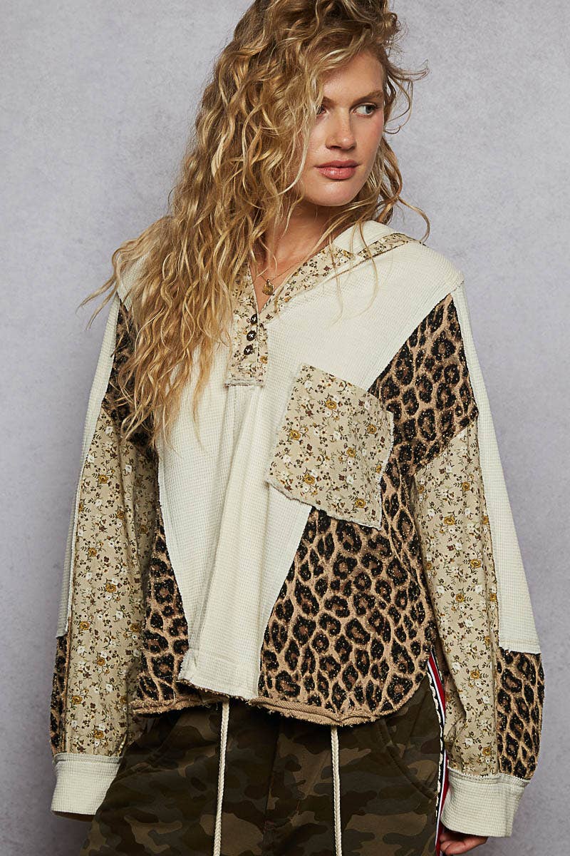 Pol Clothing - Long sleeve printed contrast thermal hooded knit top